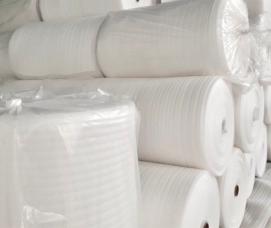 Cách bảo quản cuộn mút xốp PE foam trong kho để không bị biến dạng, giảm chất lượng