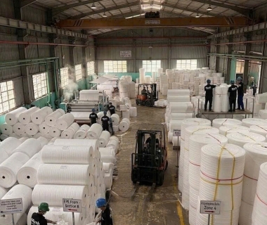 Cuộn Mút Xốp PE Foam Bọc Hàng Chống Sốc Chất Lượng Cao, Giá Sỉ Tại Xưởng