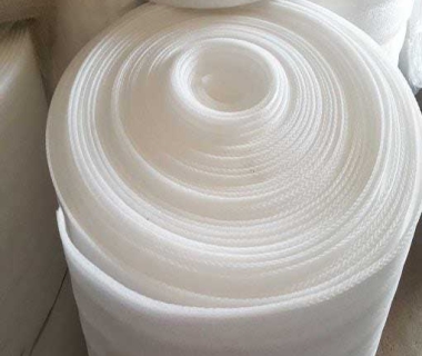 So sánh độ bền và khả năng chống va đập giữa mút xốp PE Foam và carton định hình