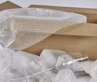 Vật liệu đóng gói chống sốc chuyên nghiệp: Giải pháp bảo vệ hàng hóa tối ưu