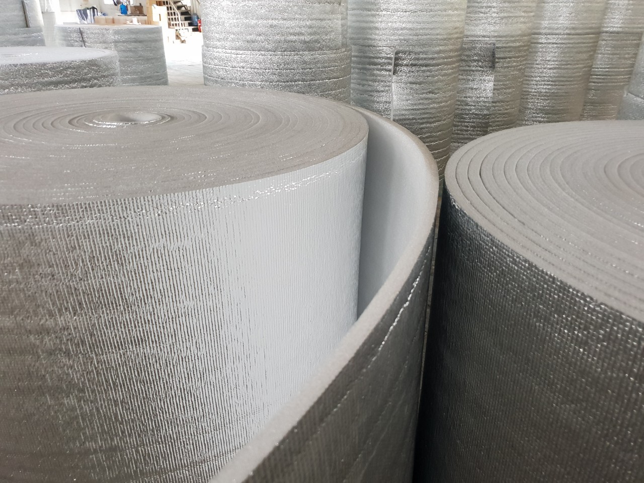 mua-mut-xop-cach-nhiet-o-dau-binh-duong