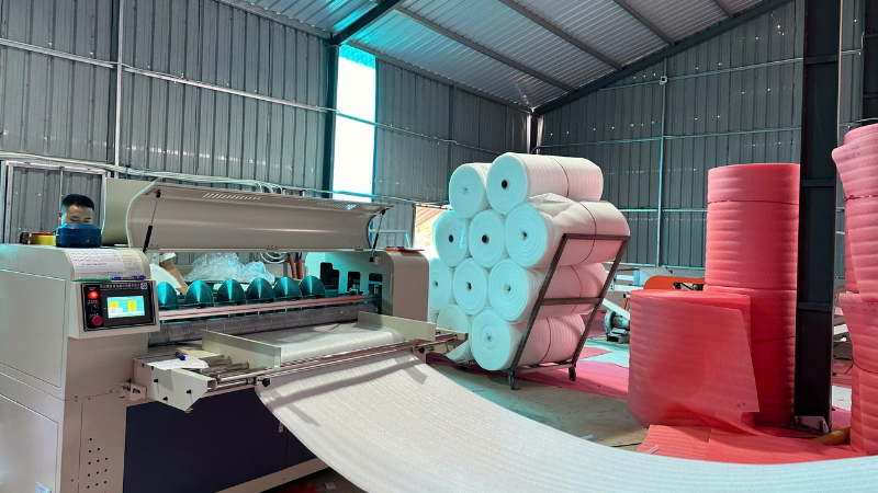 xuong-san-xuat-pe-foam-gia-goc-di-an